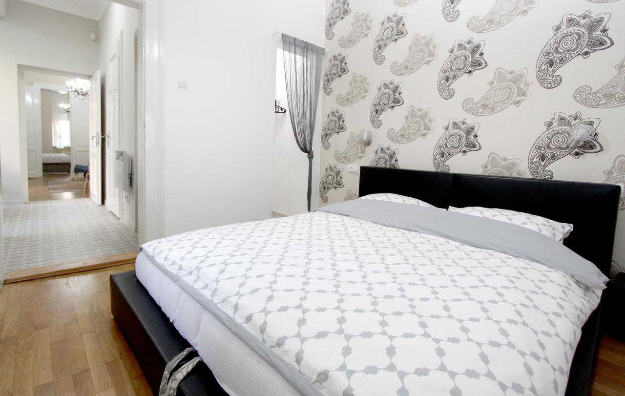 City Center Apartment Mika Belgrado Esterno foto