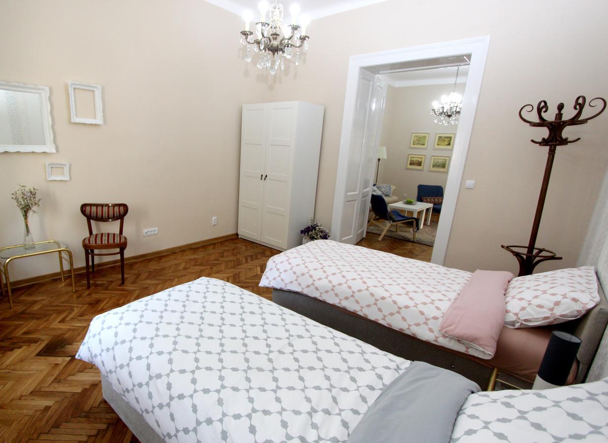 City Center Apartment Mika Belgrado Esterno foto