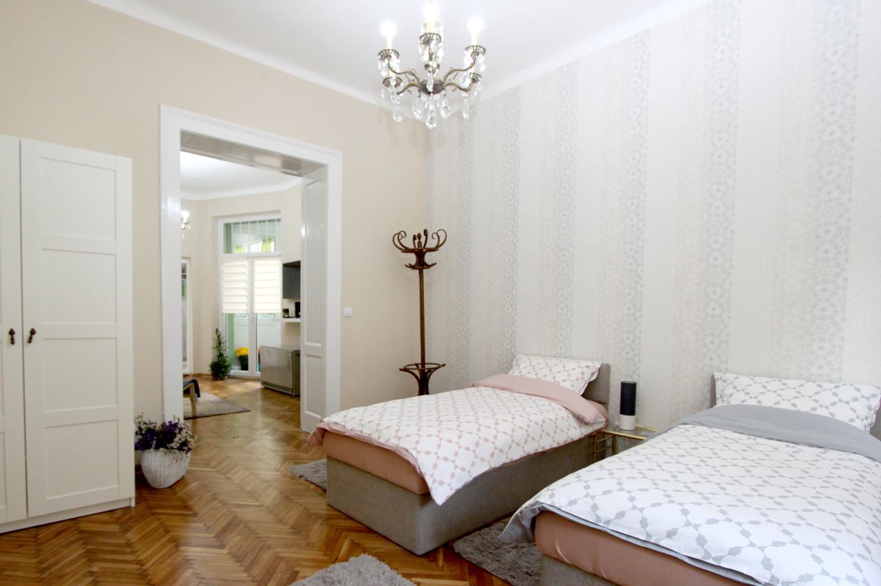 City Center Apartment Mika Belgrado Esterno foto
