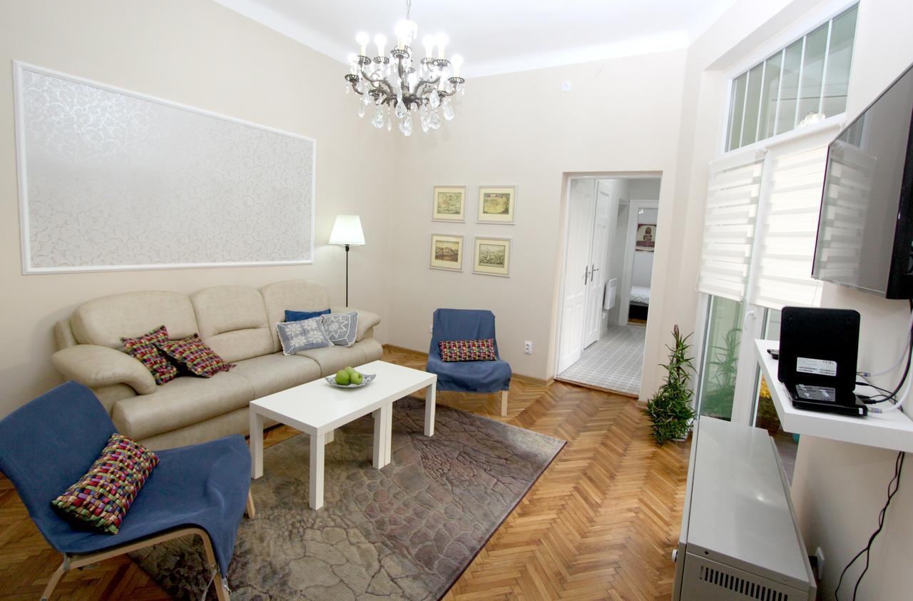 City Center Apartment Mika Belgrado Esterno foto