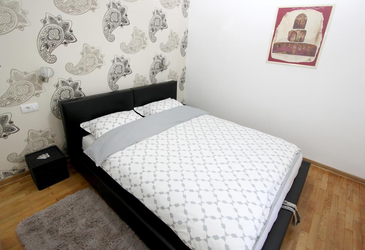 City Center Apartment Mika Belgrado Esterno foto